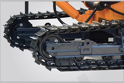 Steel track adaptable to all terrains