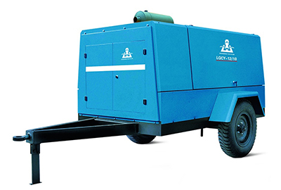 Diesel engine portable screw air compressor