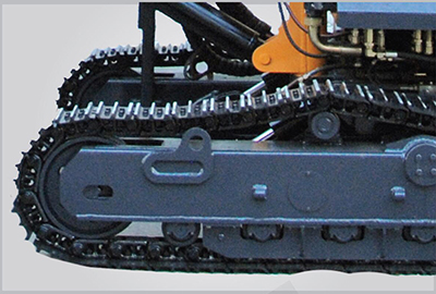 Steel track adaptable to all terrains